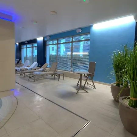 Celma Condohotel Old Town Apartment 4*